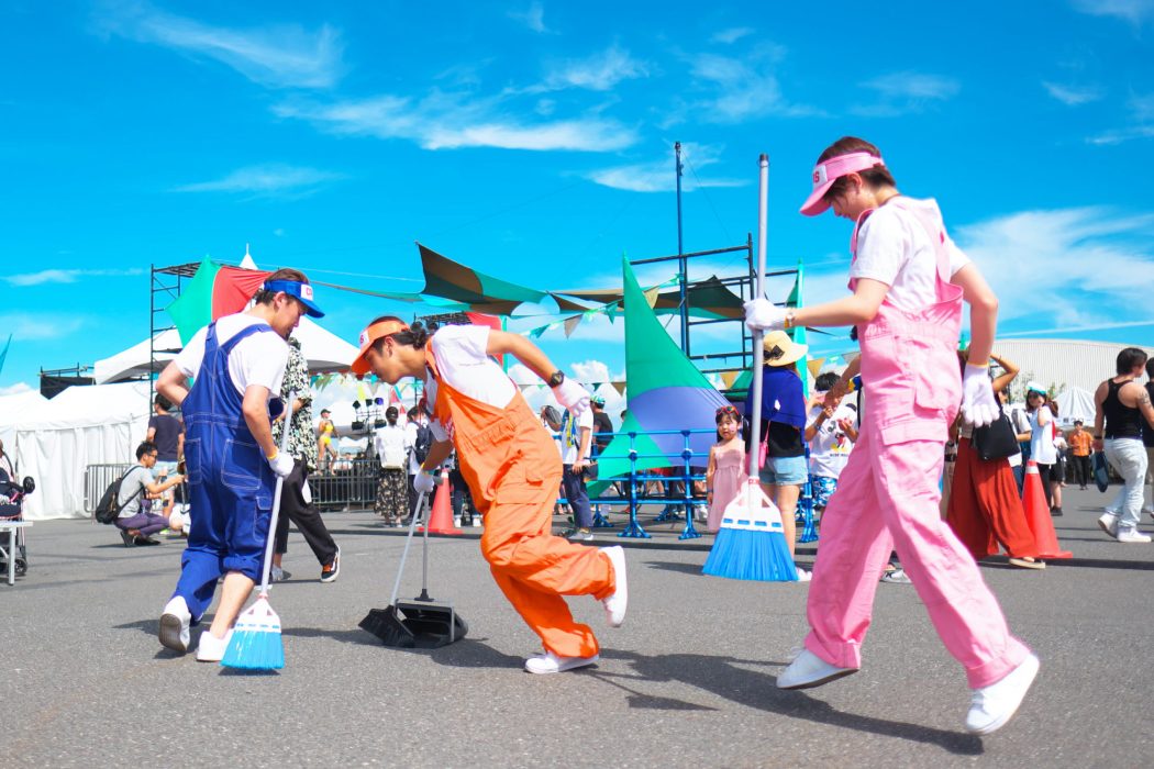 イベント会場での清掃作業